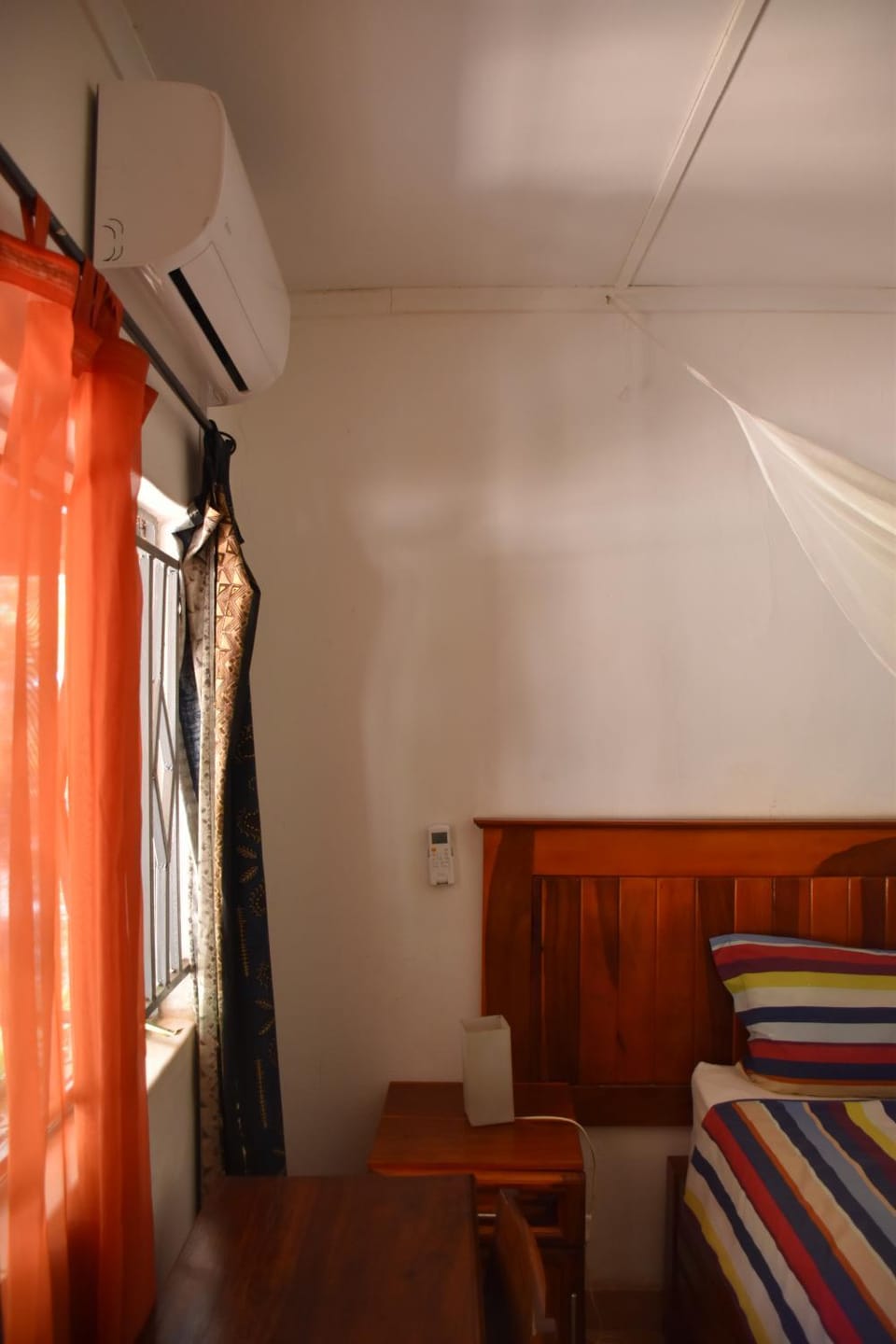 Bed, Bedroom, air conditioner