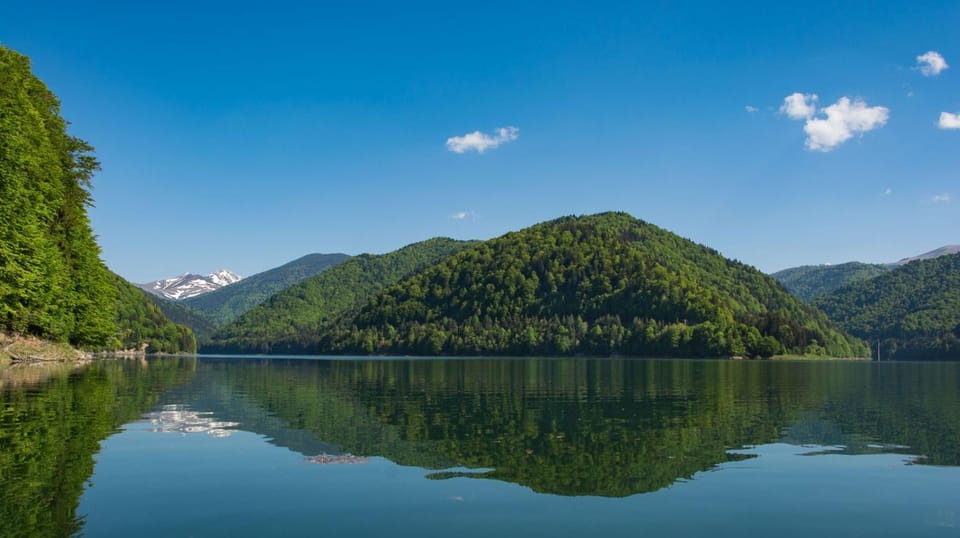 Day, Neighbourhood, Natural landscape, Summer, Canoeing, Lake view, Mountain view