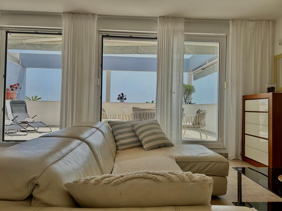 Lux View Beach Apt Apartment in Split