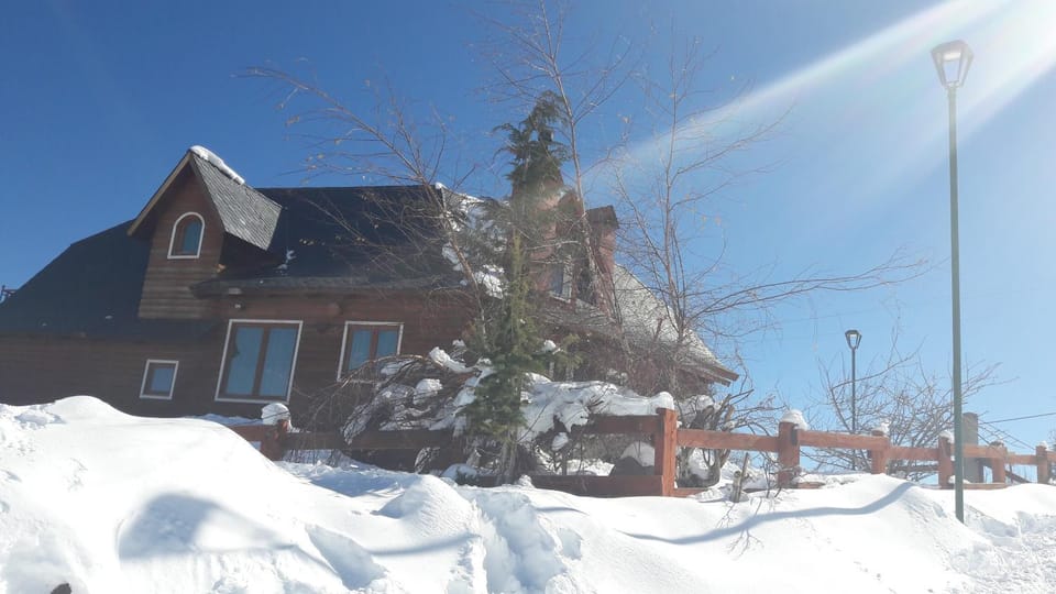 Property building, Facade/entrance, Winter