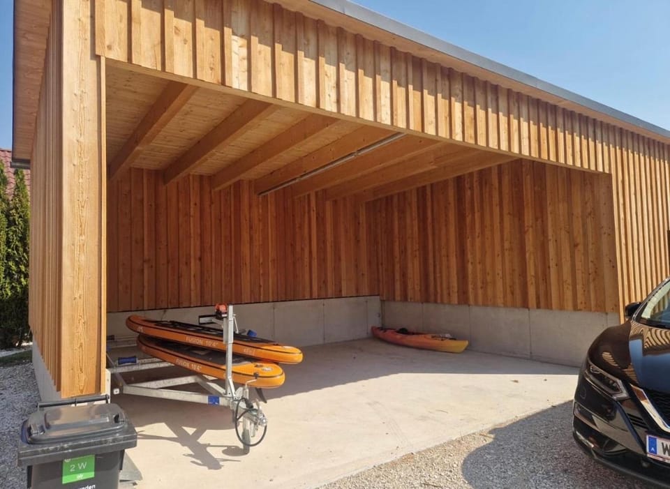 Ferienhäuschen am Traunsee mit Tretboot am Badeplatz House in Altmünster