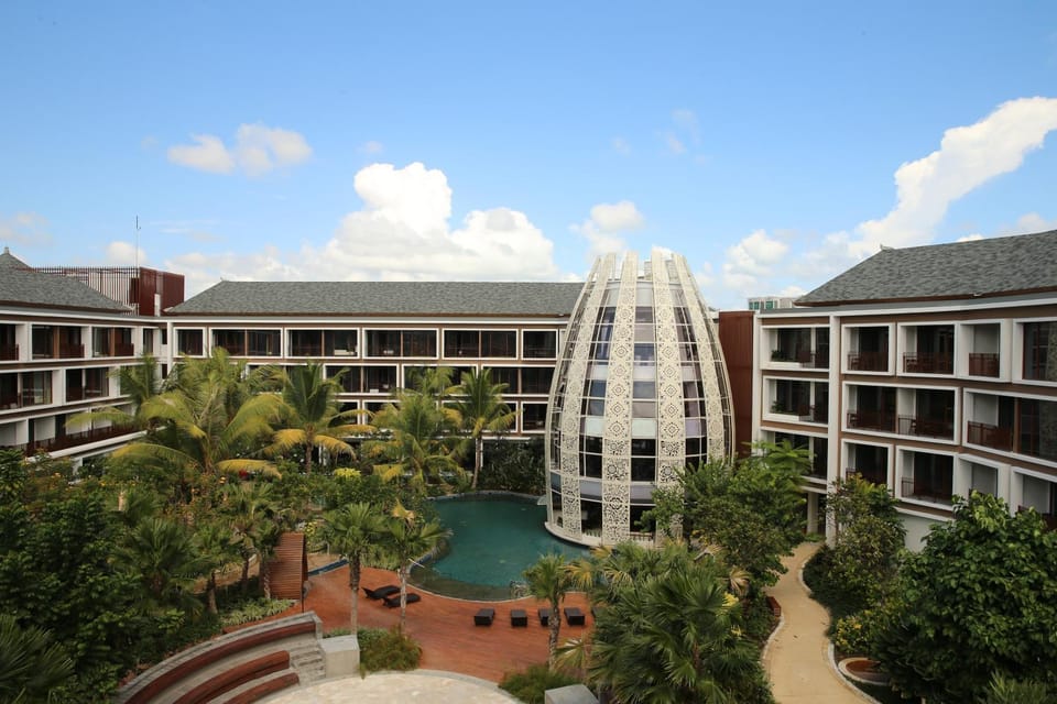 Day, Natural landscape, Garden, On site, Swimming pool, Swimming pool, Swimming pool