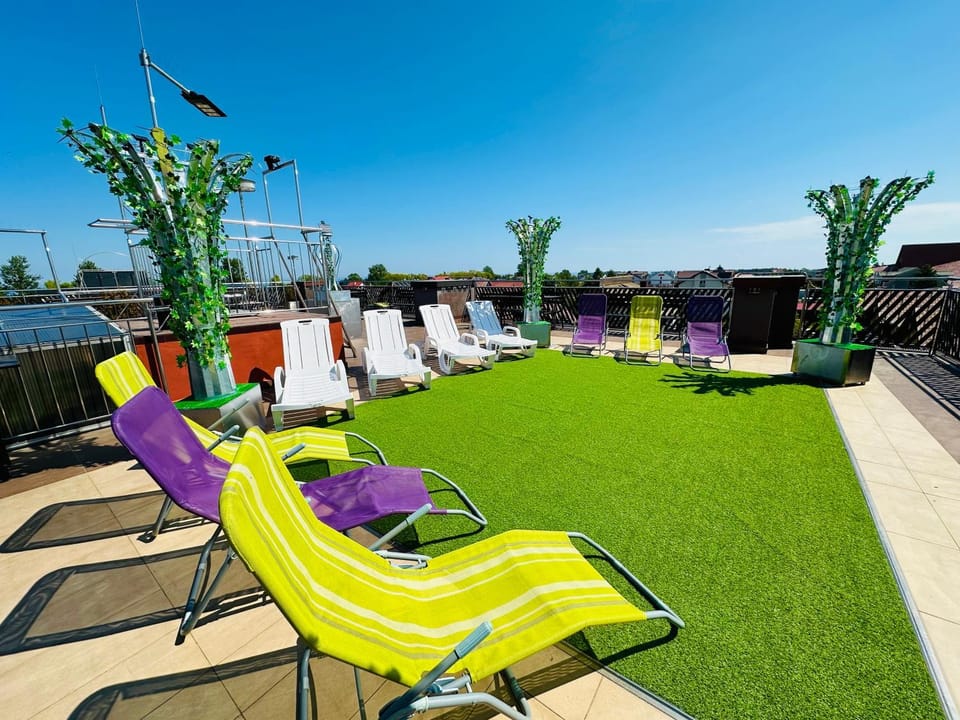 Day, Activities, Balcony/Terrace, Seating area, sunbed