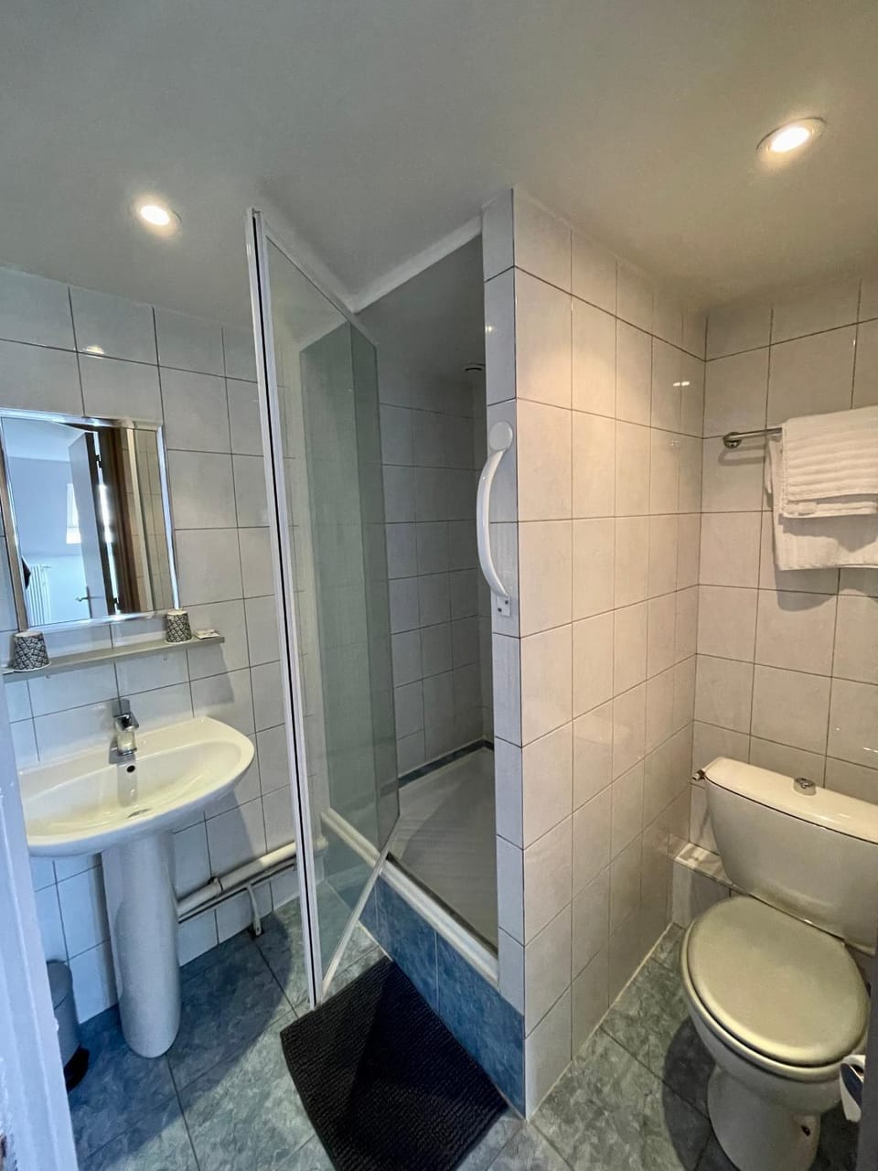 Hotel Restaurant Les Arcades Hotel in Valenciennes