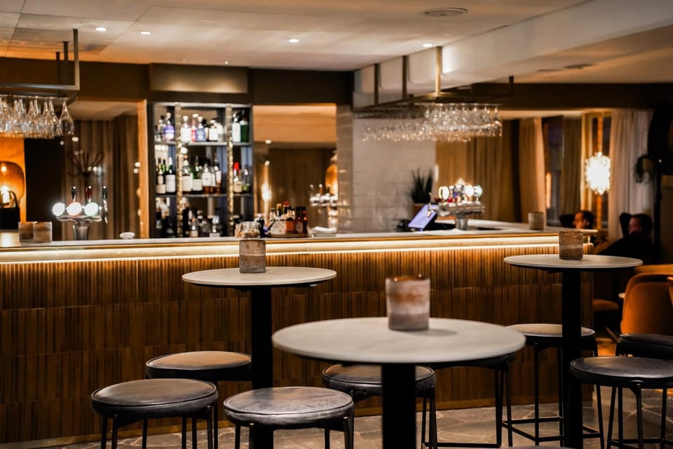 Lounge or bar