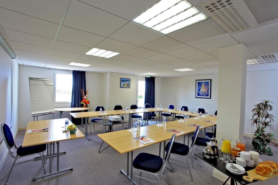 Activities, Meeting/conference room