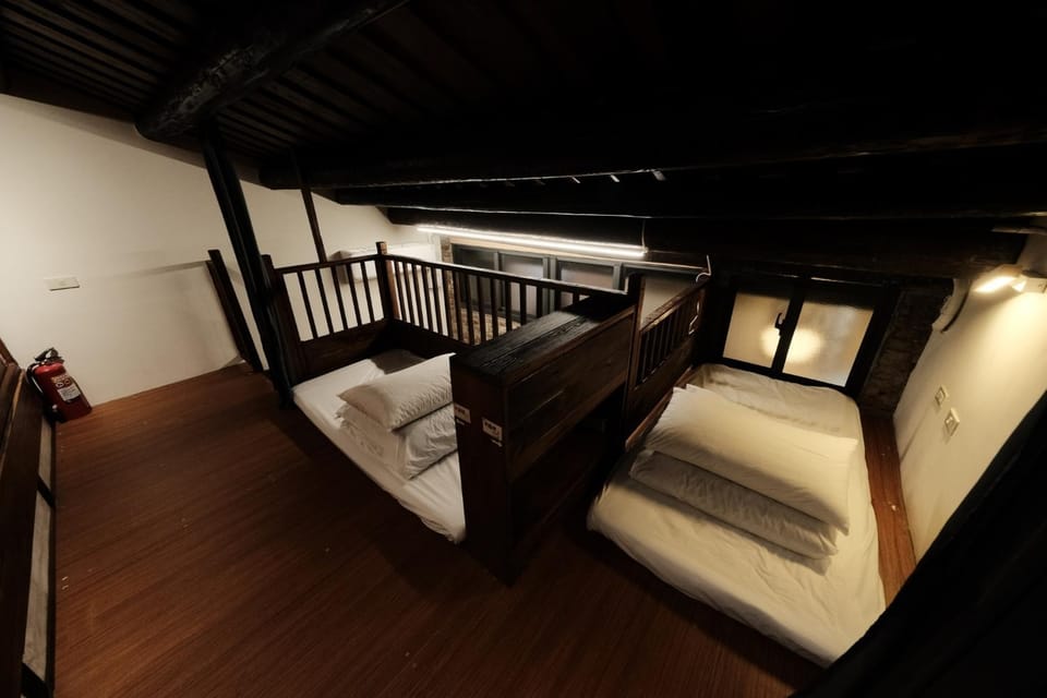 bunk bed
