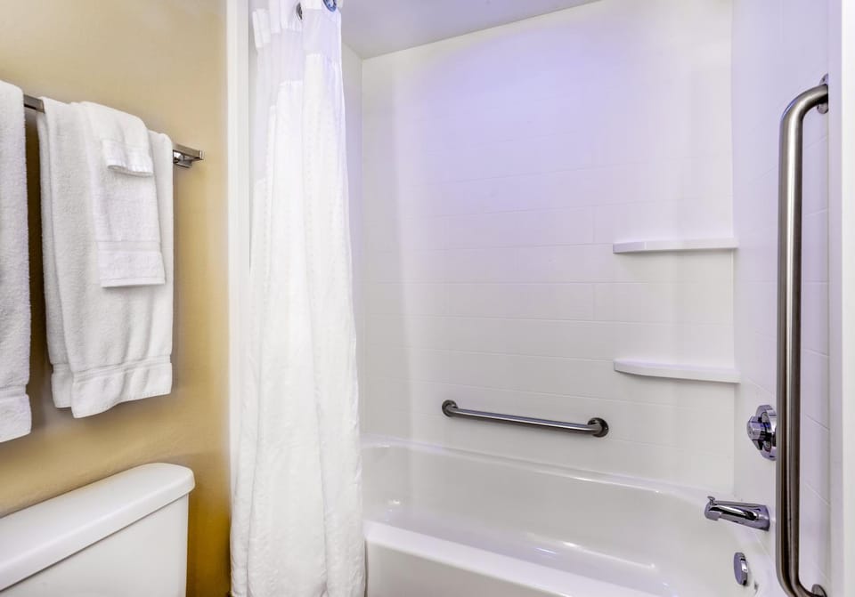 Shower, Bathroom, Bath, towels