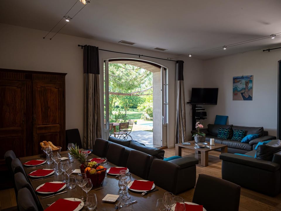 Living room, Dining area
