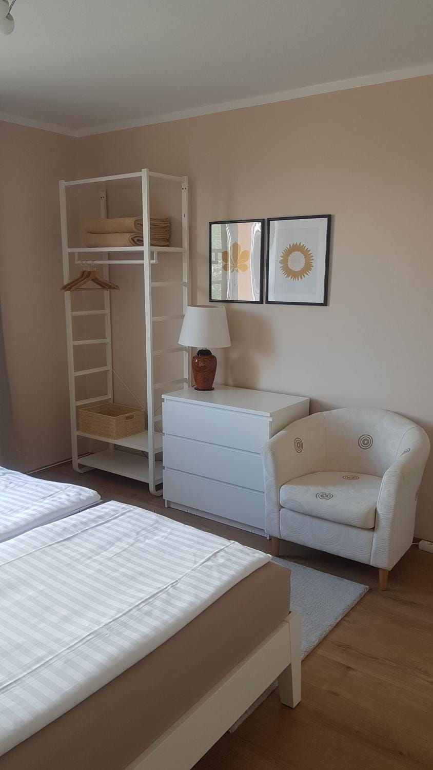 Photo of the whole room, Bedroom