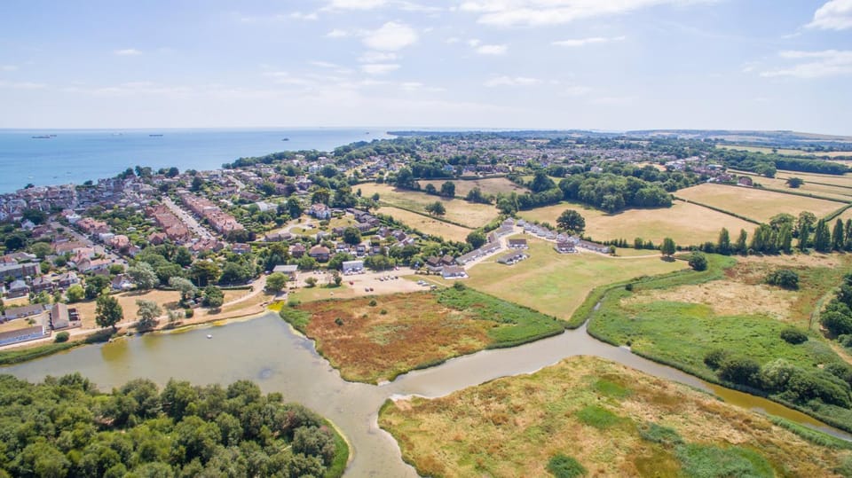 Property building, Natural landscape, Bird's eye view, Lake view, River view