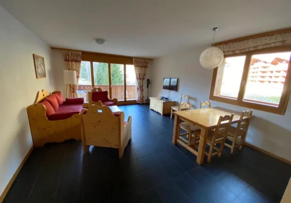 TV and multimedia, Living room, Dining area