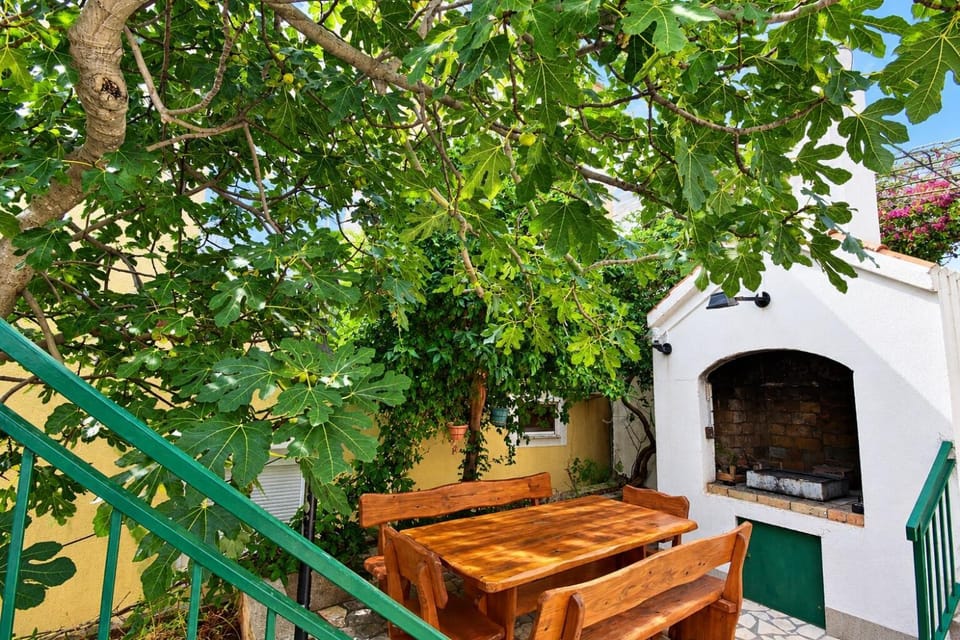 Patio, Day, BBQ facilities, Garden, Balcony/Terrace, Other, Seating area, Dining area, Garden view