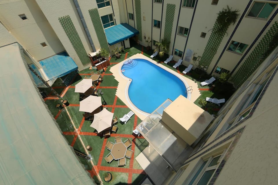 Pool view, Swimming pool