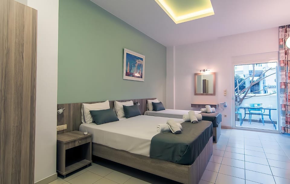 Bed, View (from property/room), Photo of the whole room, Bedroom