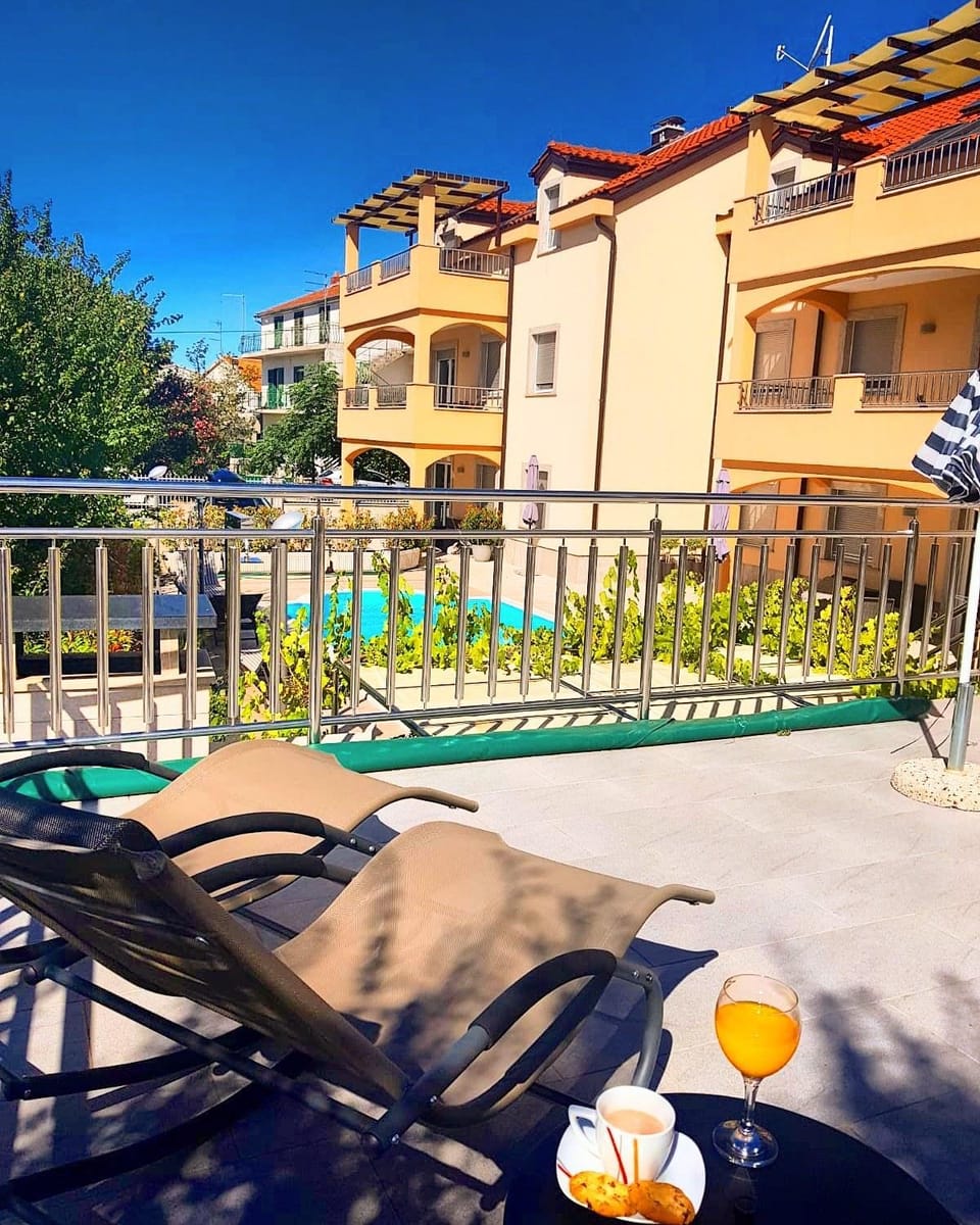 Property building, Swimming pool