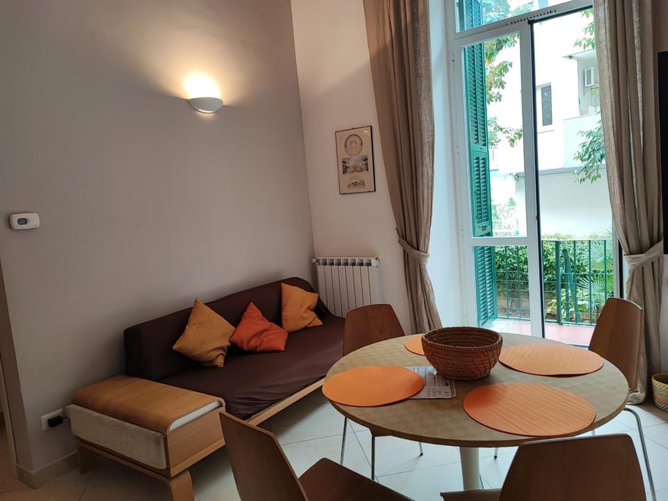 Sea Breeze Apartment in Sanremo