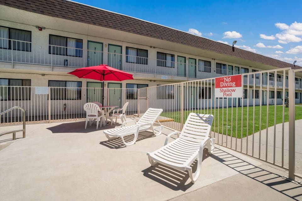 Activities, On site, Pool view, Swimming pool