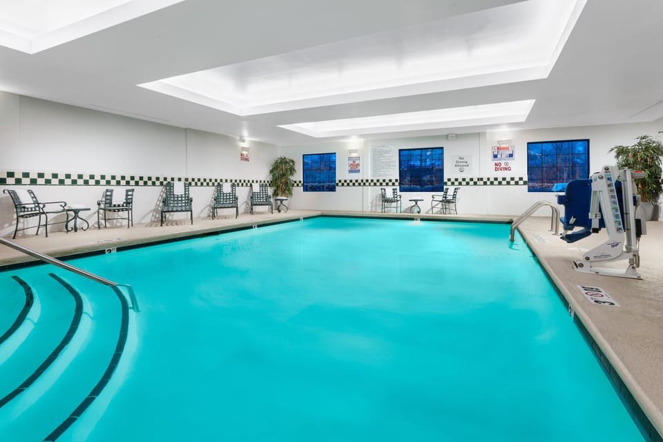 Swimming pool, Swimming pool