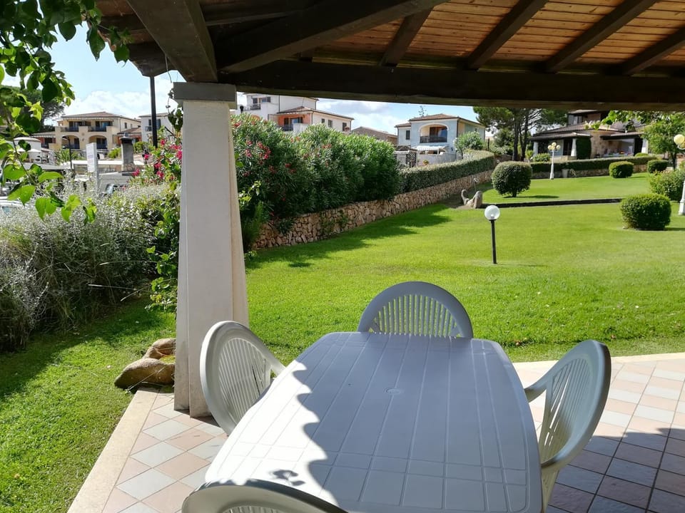 Patio, Garden view