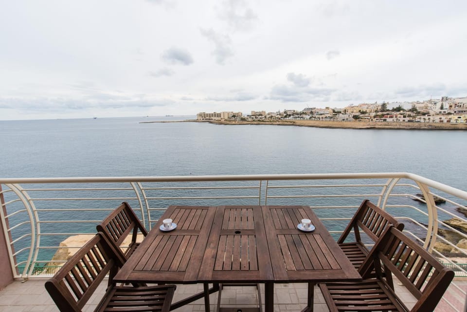 Patio, Balcony/Terrace, Beach