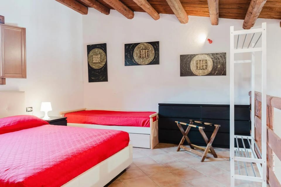 Bed, Photo of the whole room, Bedroom, air conditioner