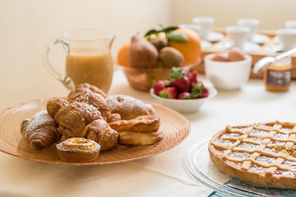 Food and drinks, Breakfast, Buffet breakfast