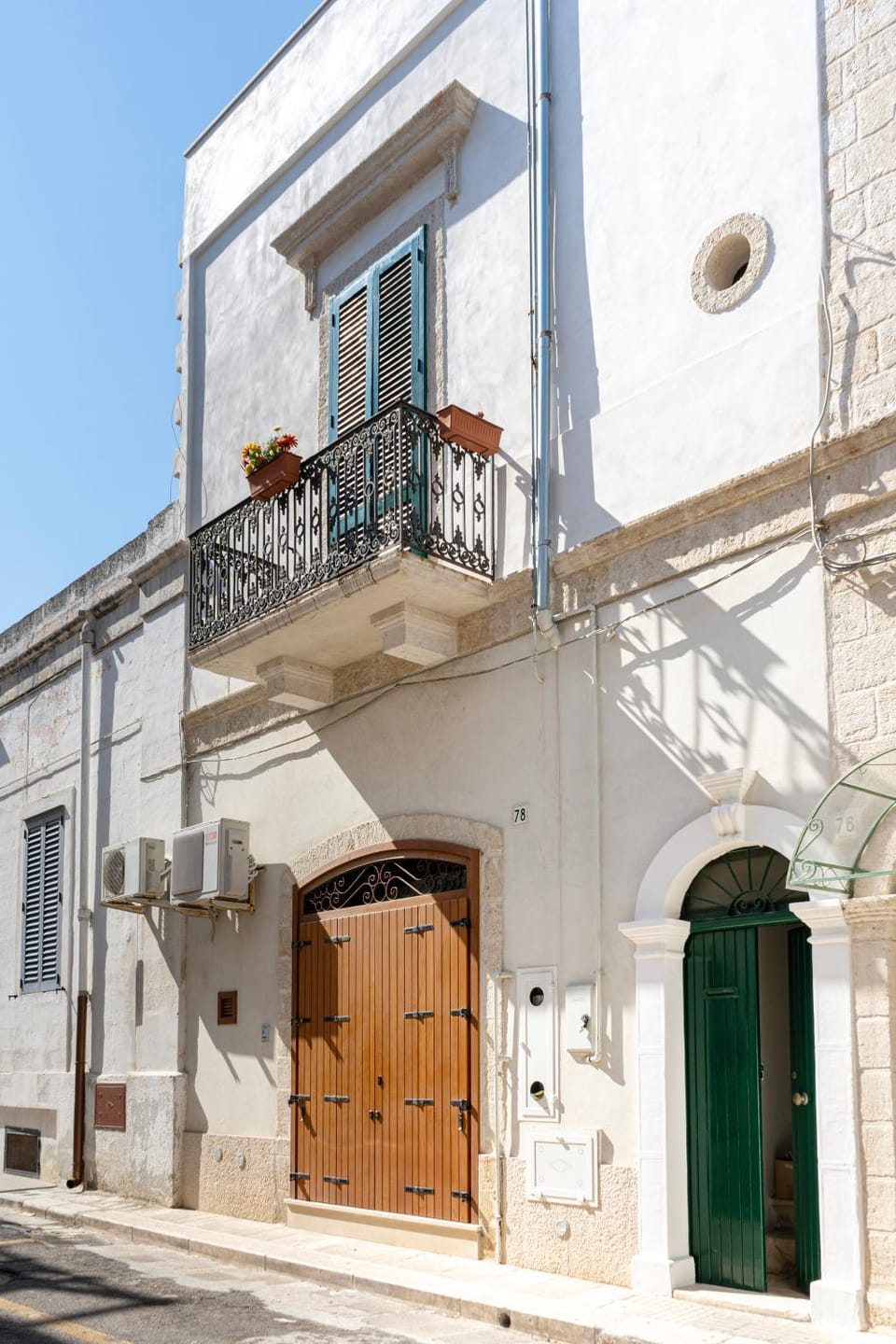 Property building, Day