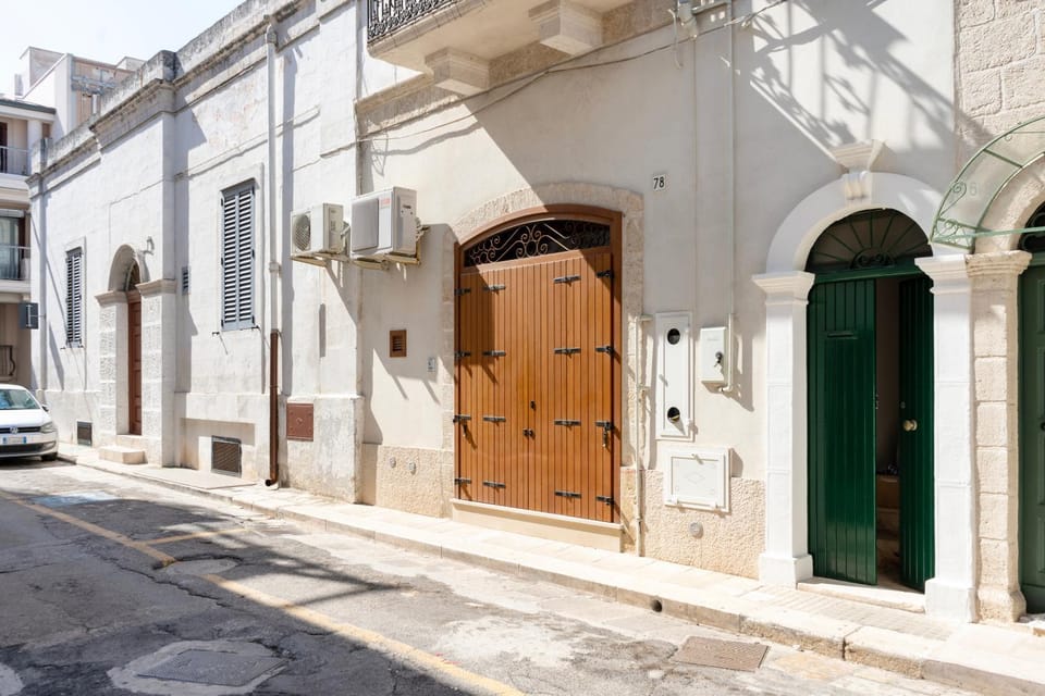 Property building, Day