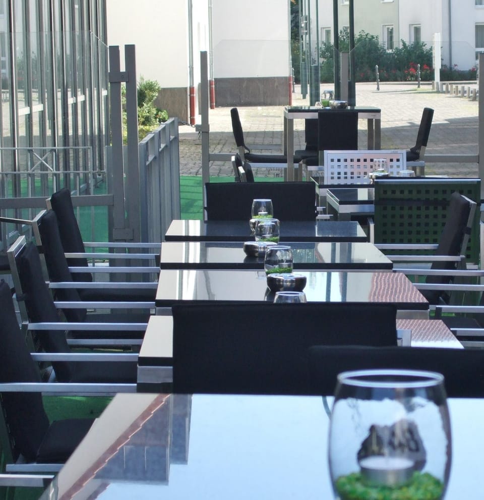 Restaurant/places to eat, Summer