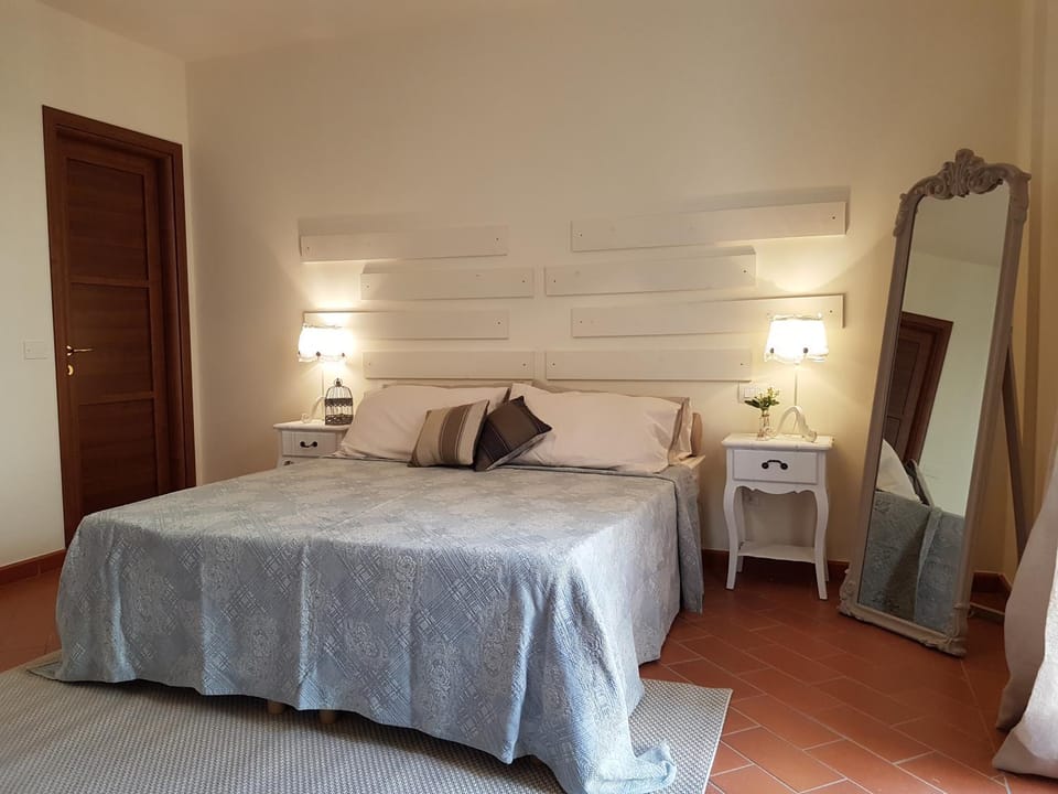 Bed, Decorative detail, Bedroom