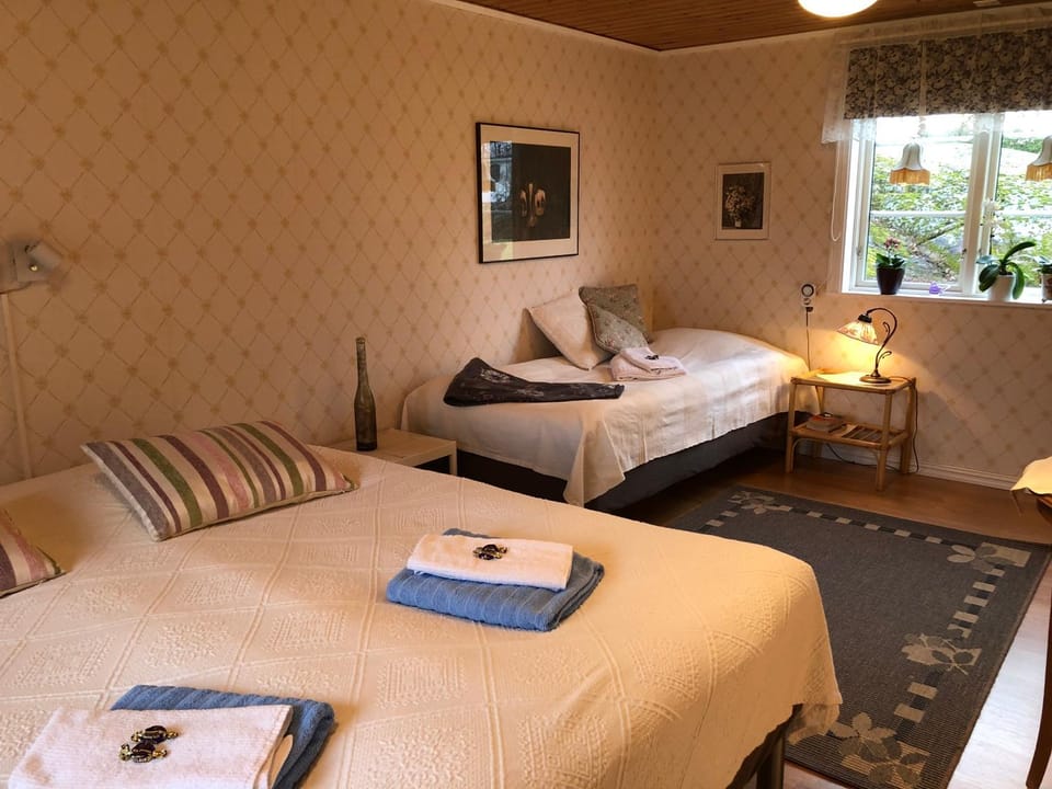 Spring, Bed, Summer, Photo of the whole room, Garden view, Family