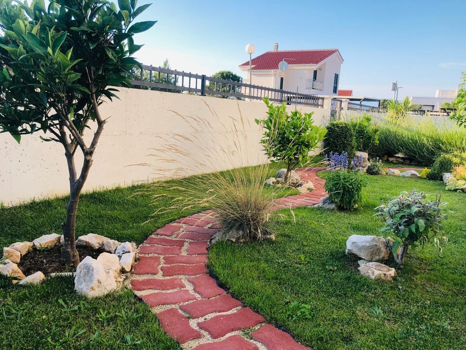 Garden, Garden view