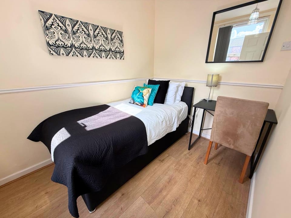 Bed, Bedroom