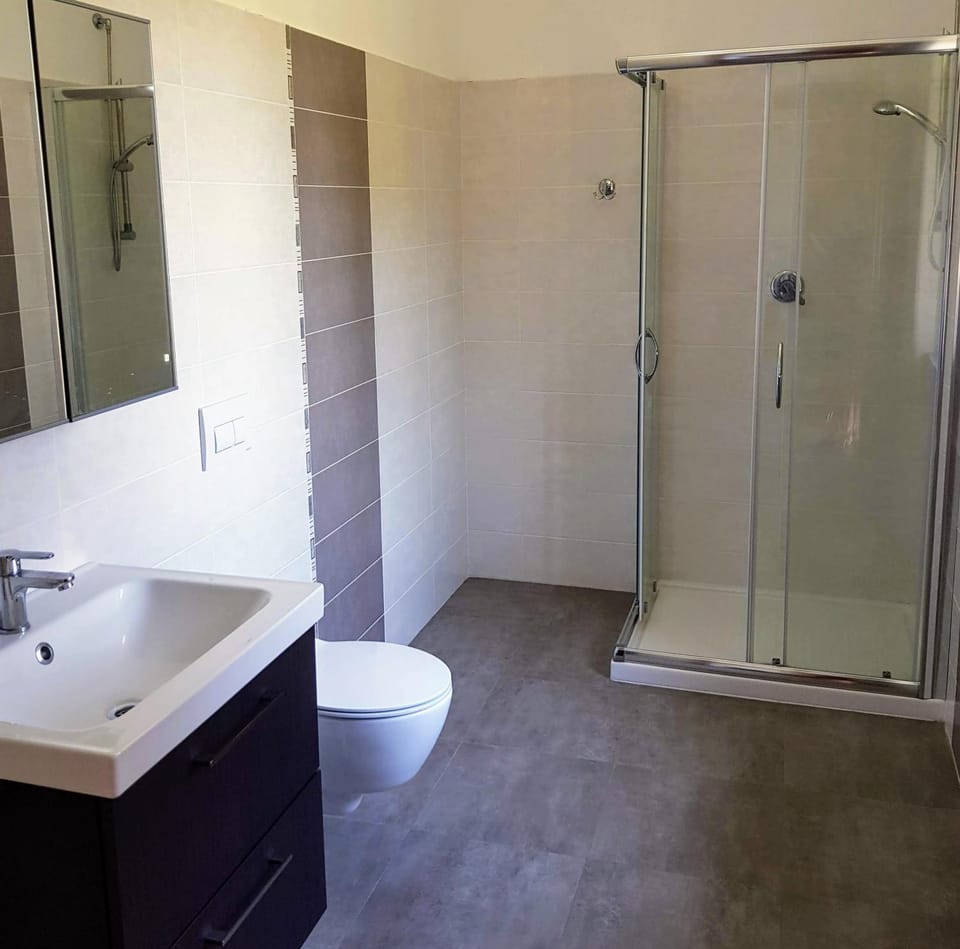 Shower, Toilet, Bathroom