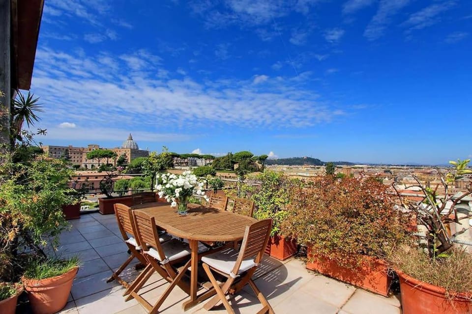 Sant'Onofrio Terrace Apartment Apartment in Rome