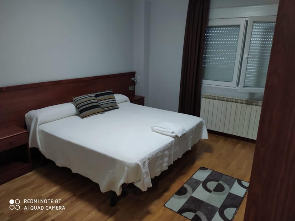Hostal Cerecedo Bed and Breakfast in Castile and León