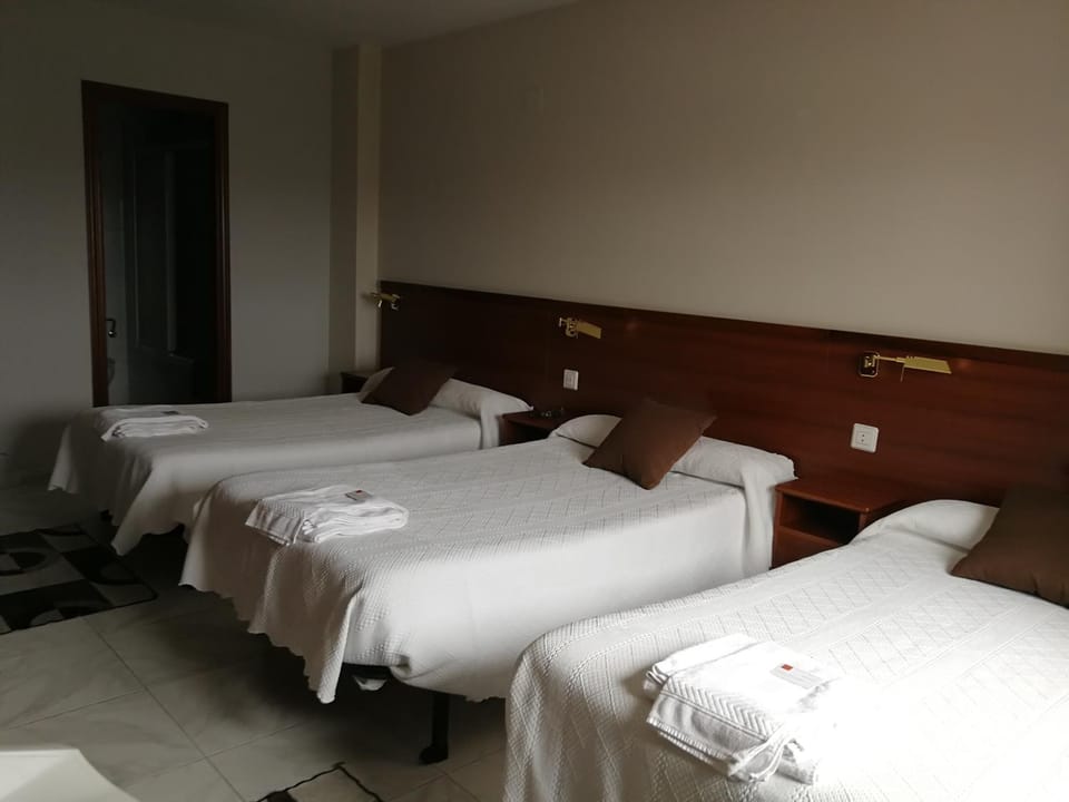 Hostal Cerecedo Bed and Breakfast in Castile and León