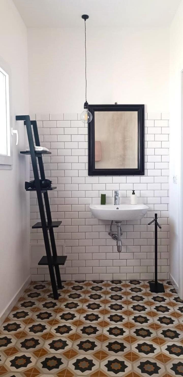 Shower, Bathroom, towels