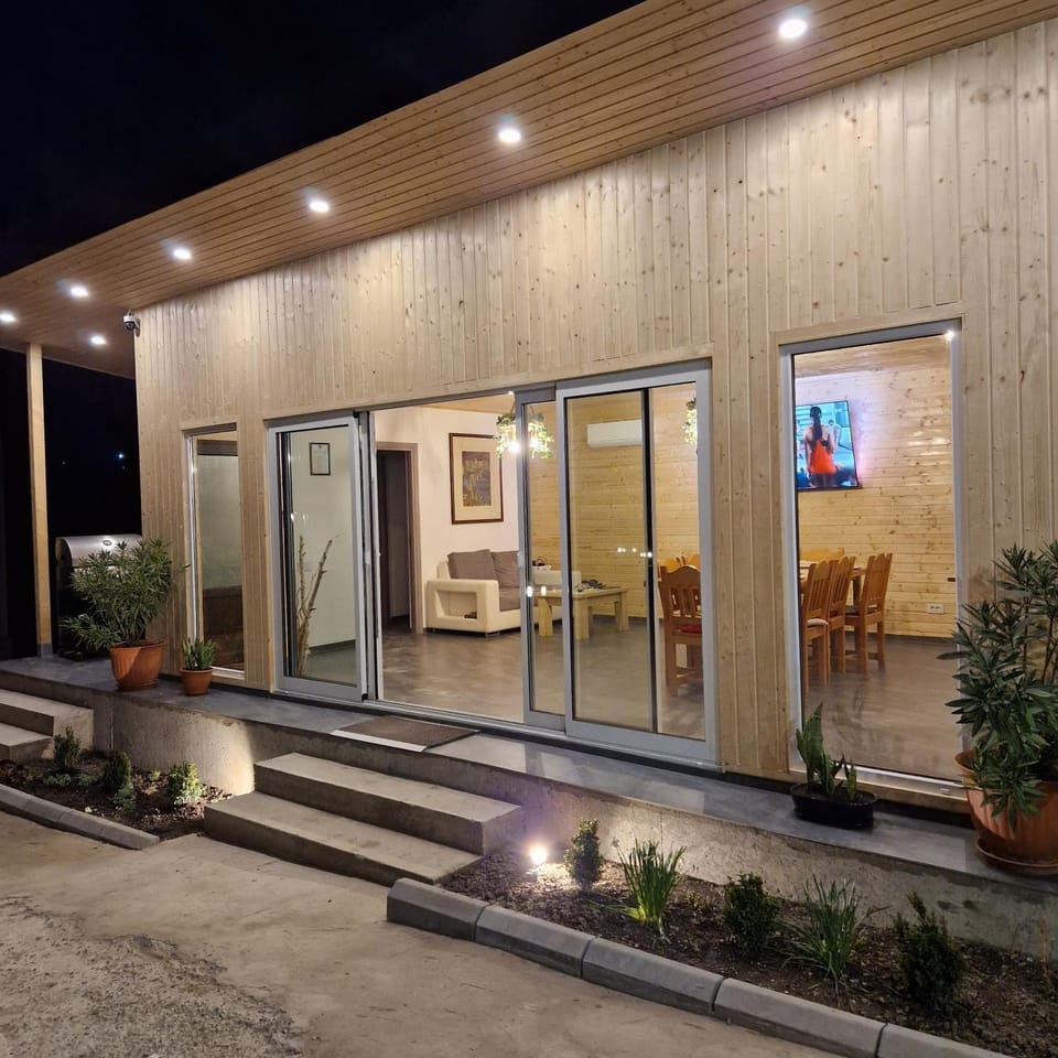 BBQ facilities, Living room, Dining area