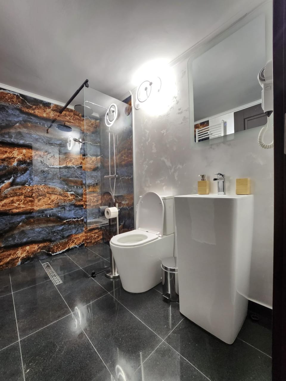Shower, Toilet, Bathroom