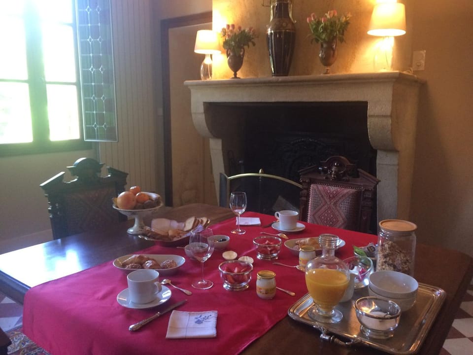 Continental breakfast, American breakfast