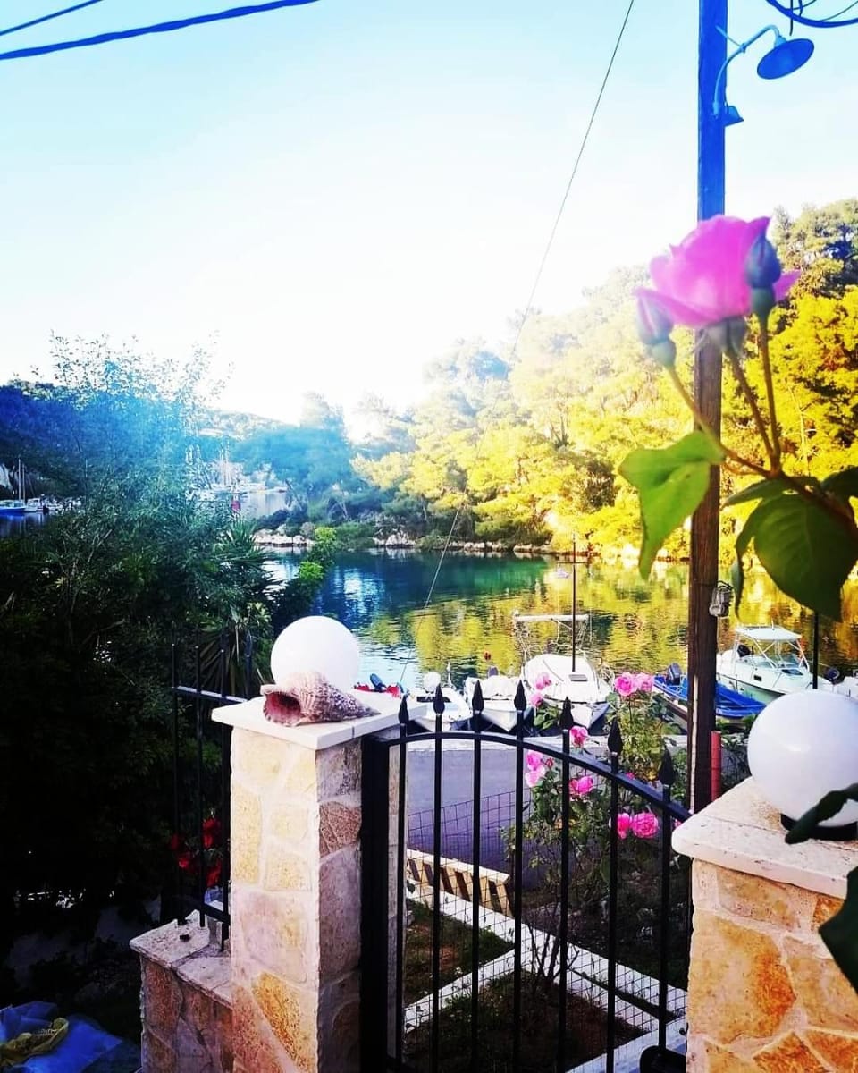 Alma Libre House in Gaios