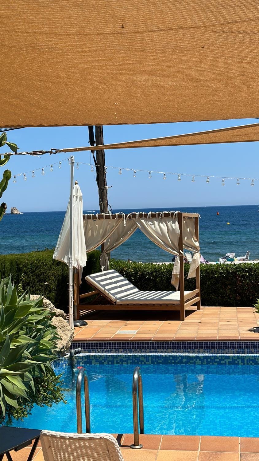 Patio, Day, Natural landscape, View (from property/room), Balcony/Terrace, Seating area, Pool view, Sea view, Swimming pool, sunbed