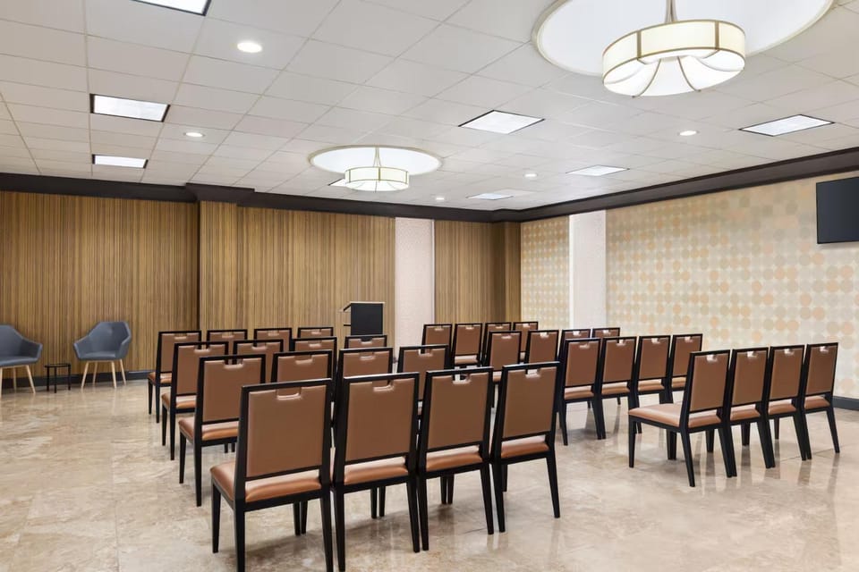 Meeting/conference room