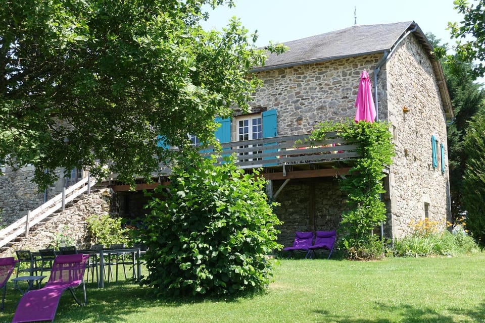 Facade/entrance, BBQ facilities, Garden, Balcony/Terrace