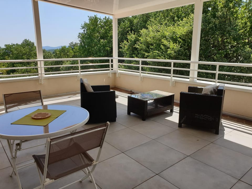 Patio, View (from property/room), Balcony/Terrace