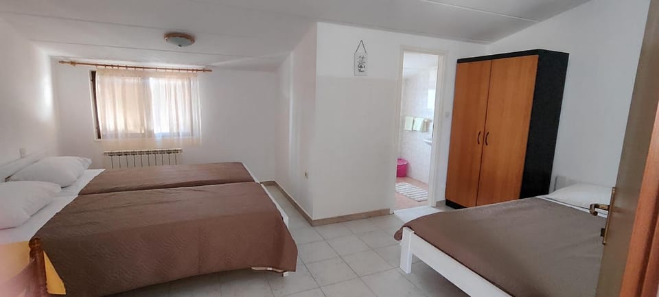 Guest House Betiga Bed and Breakfast in Peroj