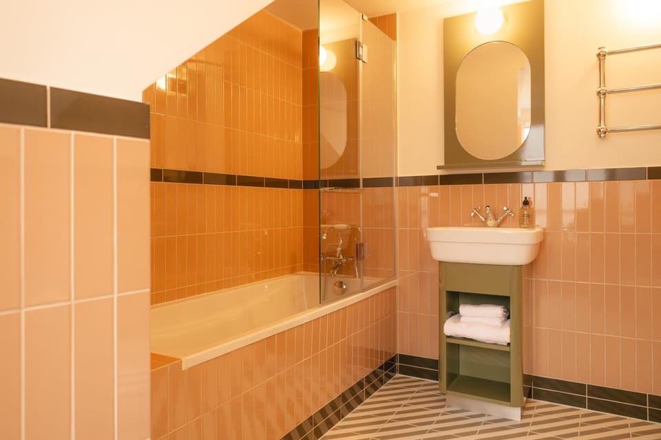Bathroom, Bath