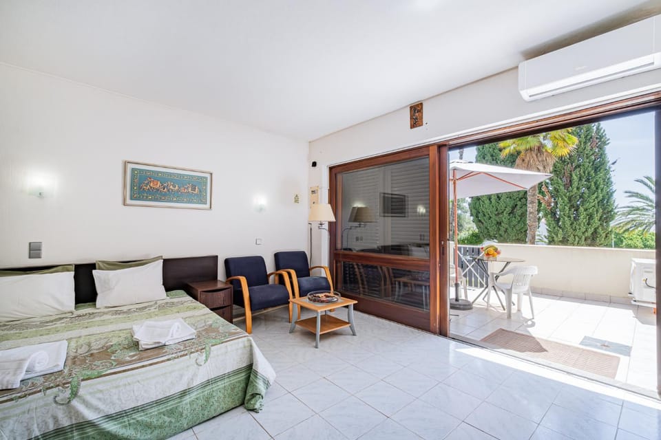 Albufeira Sun & Sea Apartment in Guia